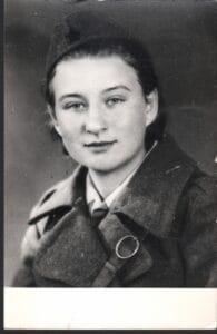 Vera Mujbegović (decembar, 1944.)